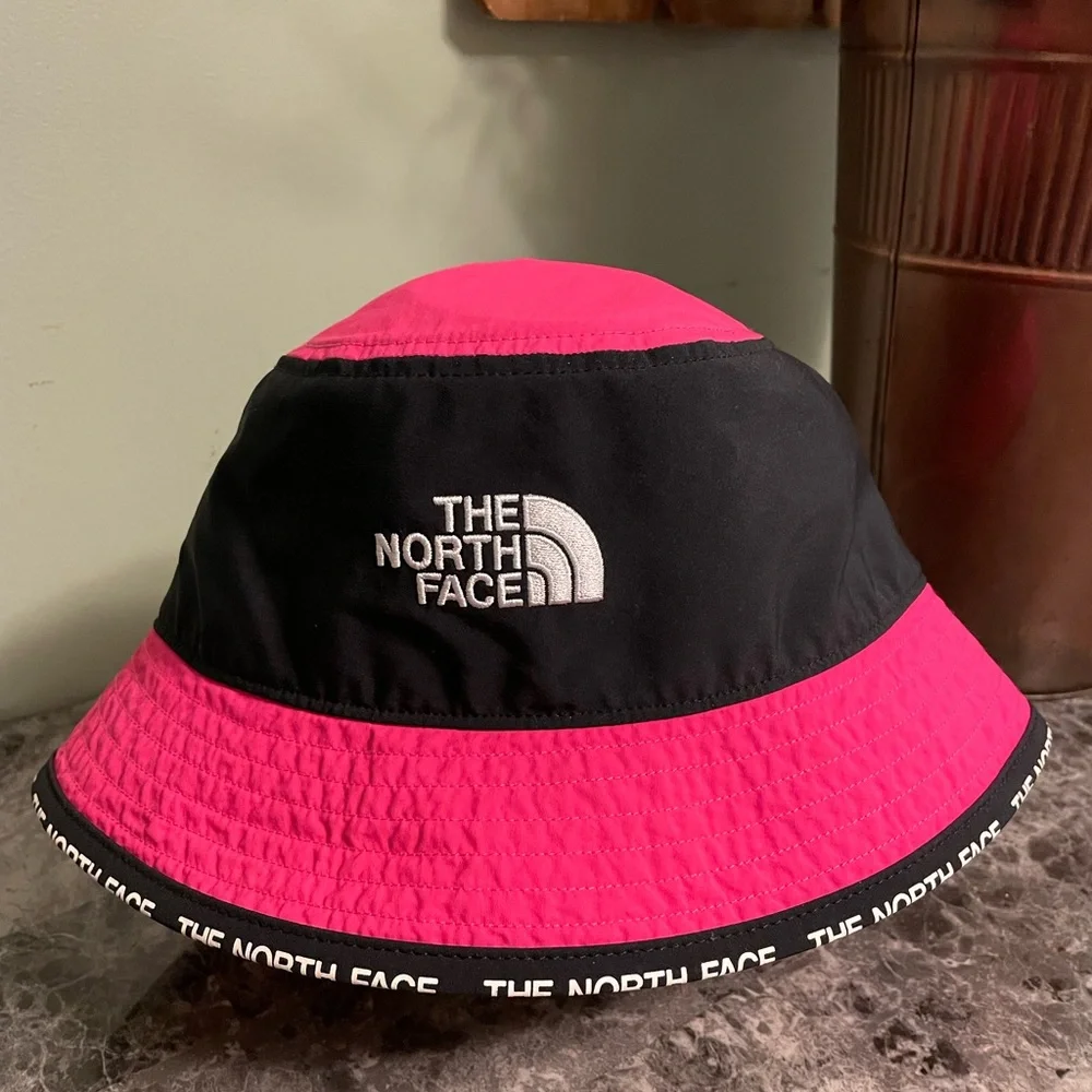 The‎ North Face Women Hot Pink and Black Bucket Hat